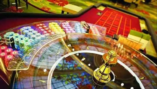Live dealer blackjack di studio glowin88